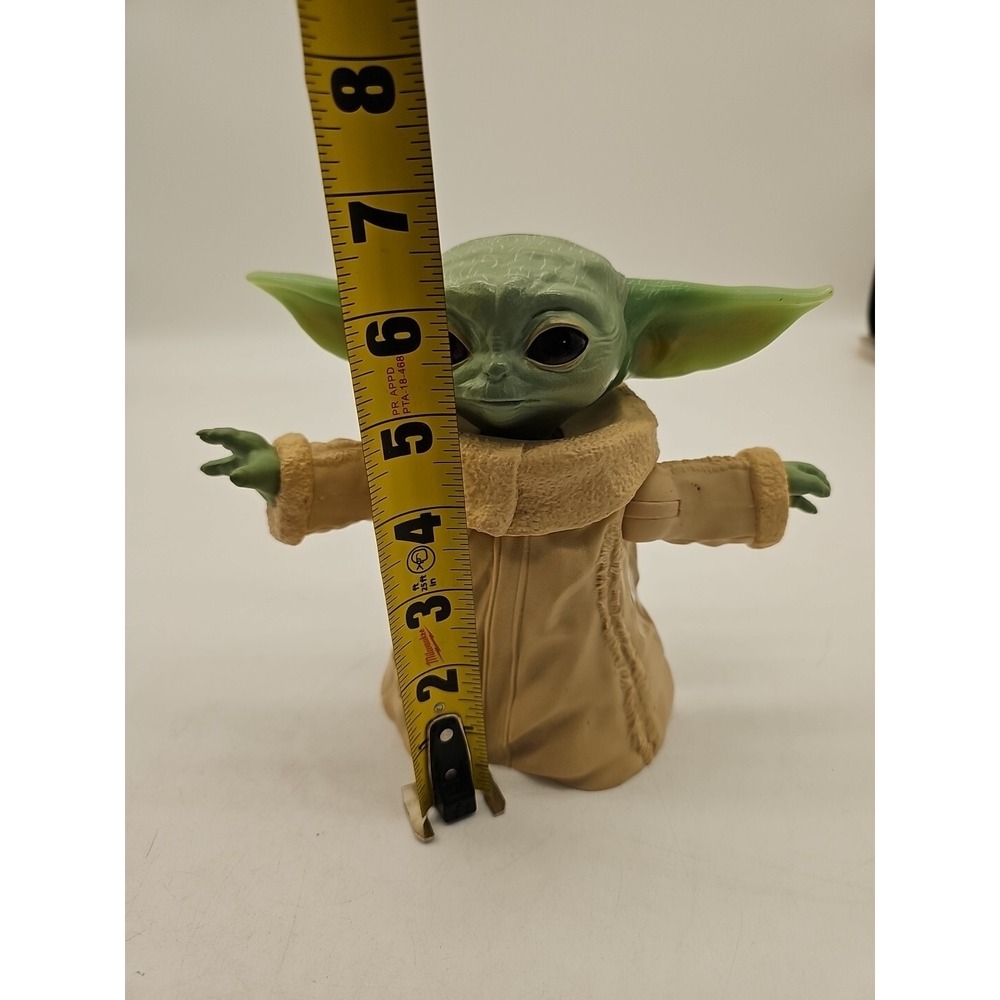 Star Wars The Mandalorian Baby Yoda The Child 6 1/2-Inch Action Figure - Picture 2 of 6